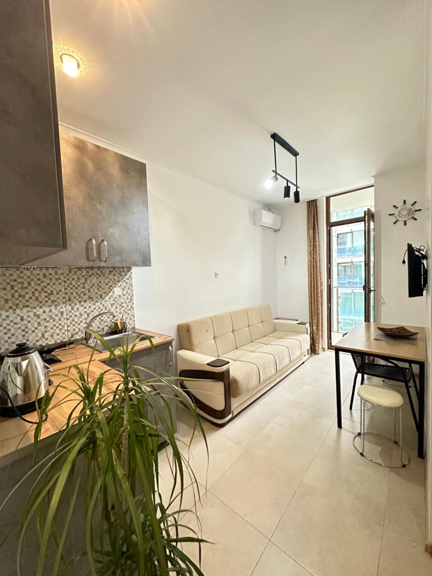Aqua Batumi 47 Apartman Kültér fotó